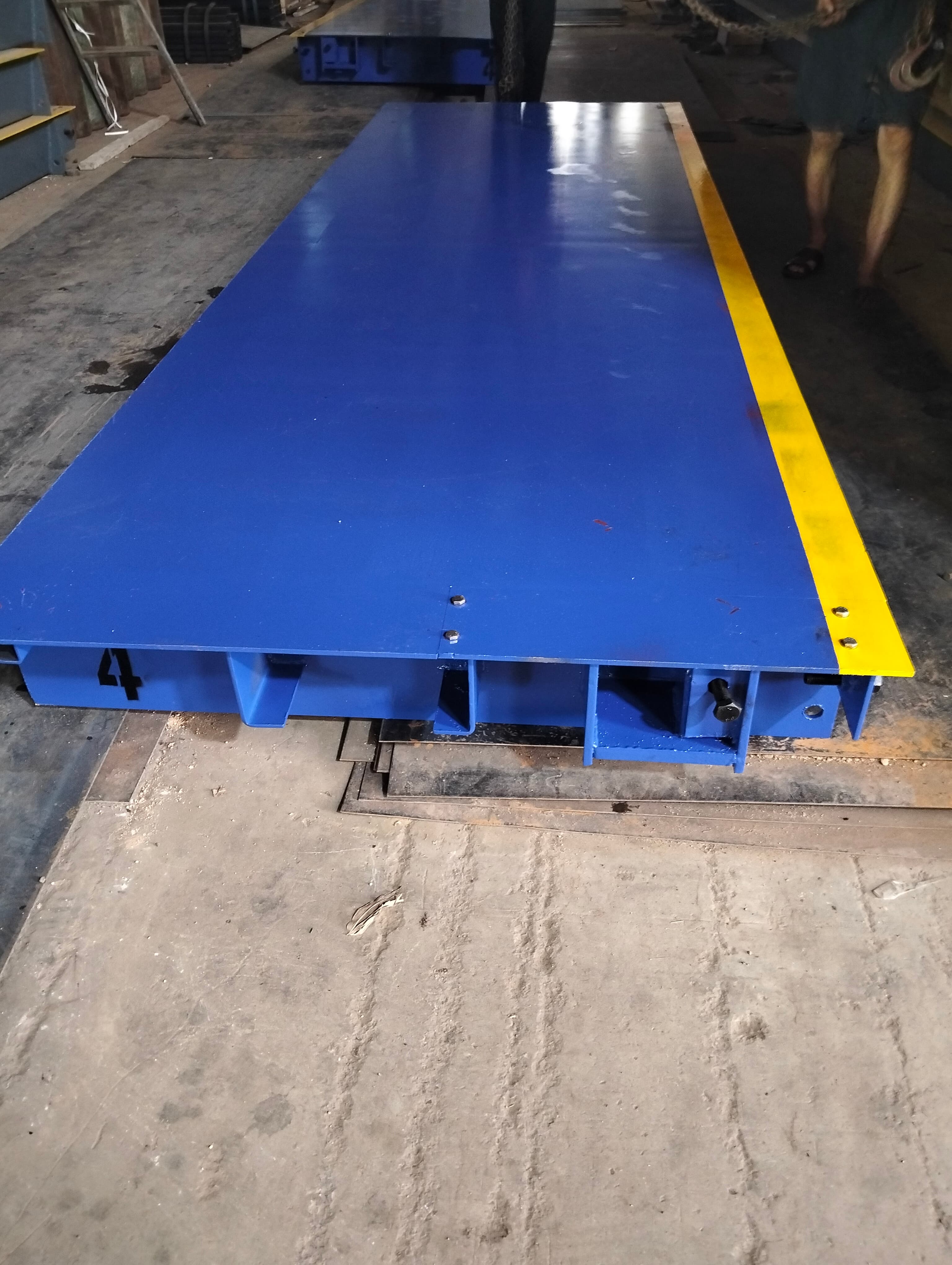Split-type weighbridge